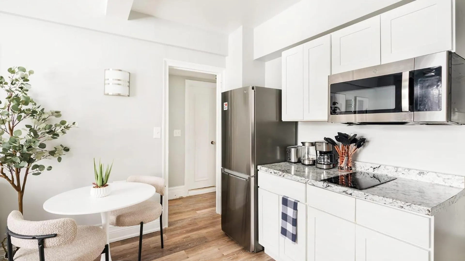73-406 New 1Br 1Bth Uws Doorman Gym Apartment New York