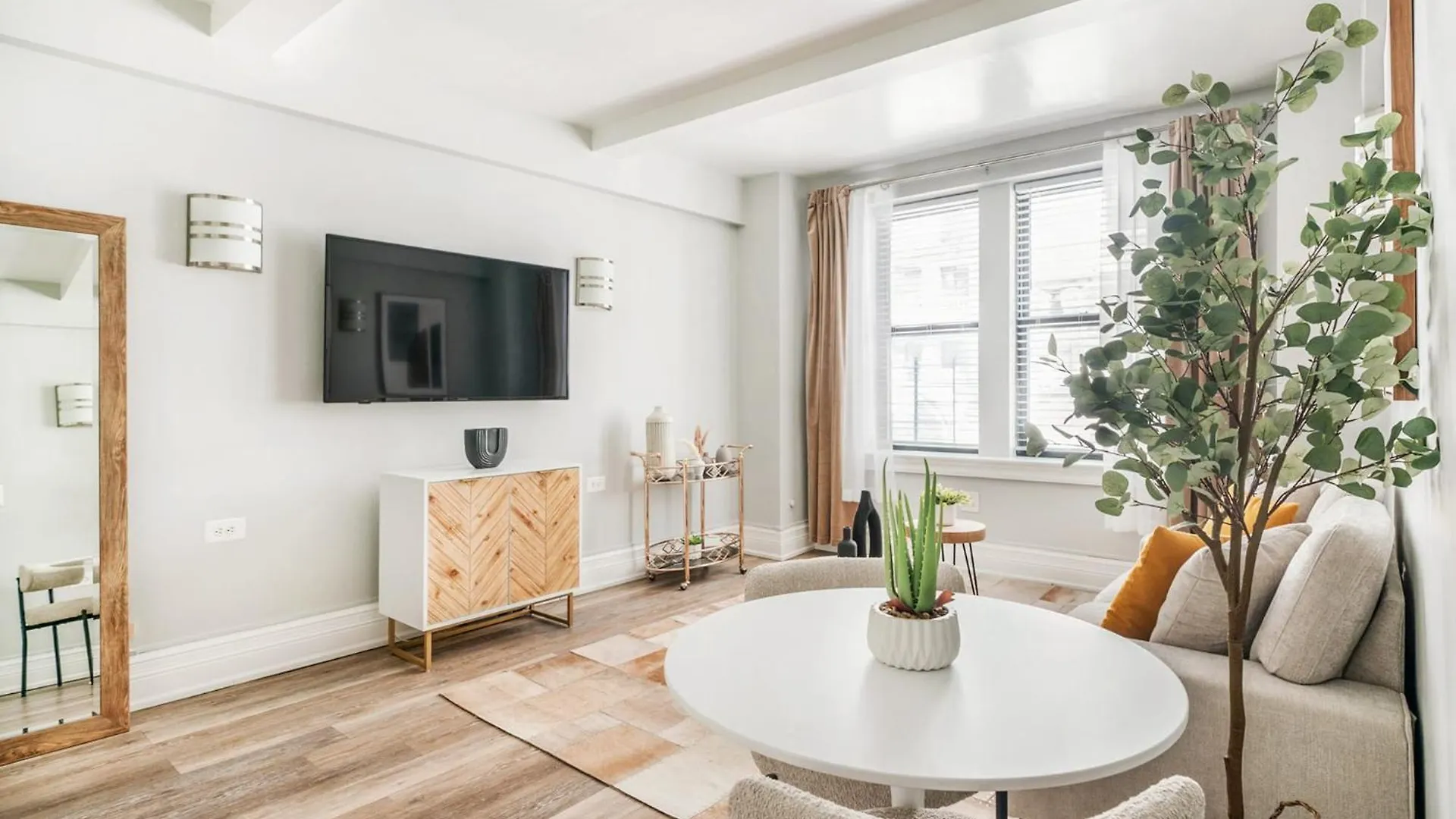 73-406 New 1Br 1Bth Uws Doorman Gym Apartment New York United States