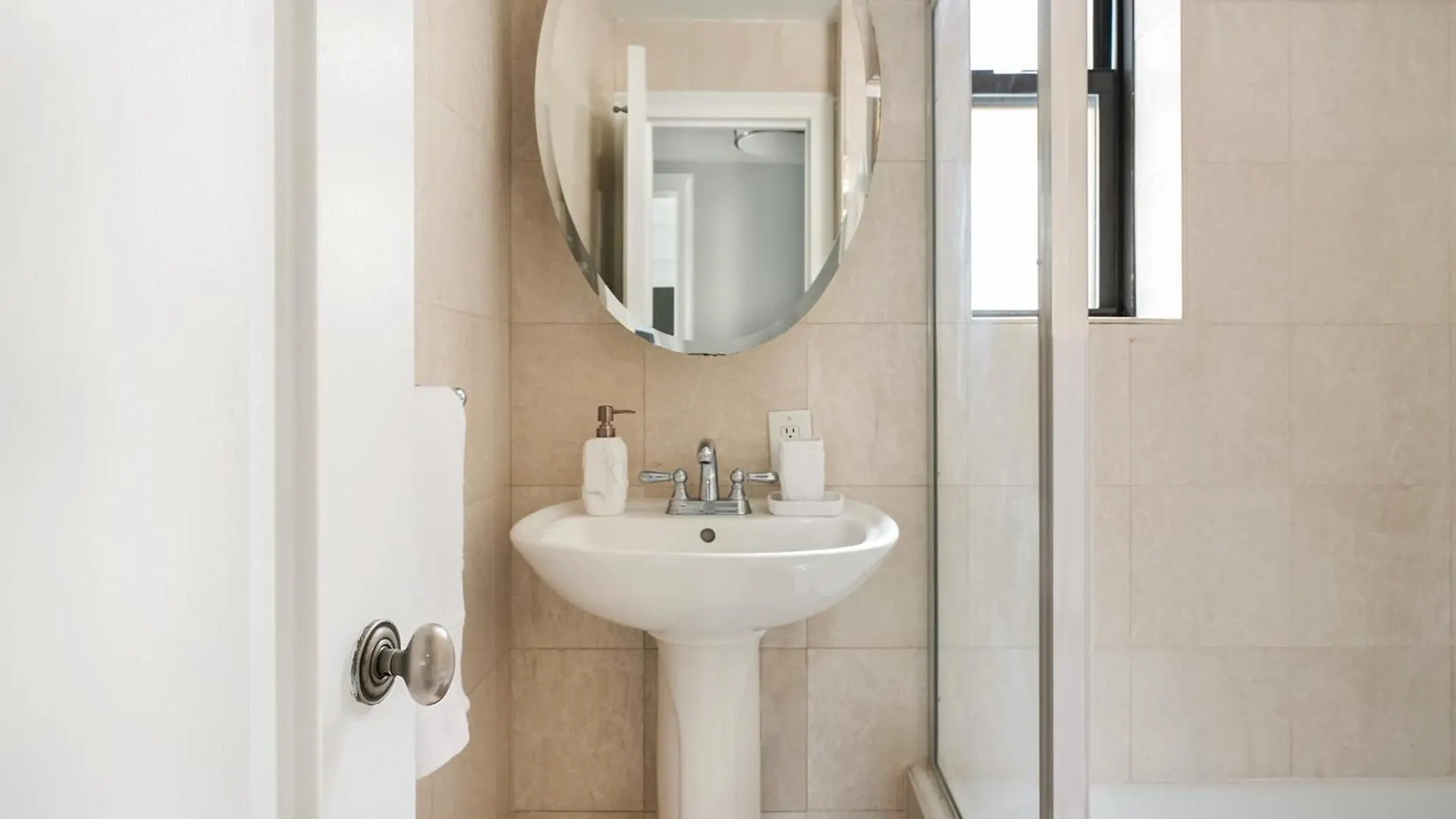 73-406 New 1Br 1Bth Uws Doorman Gym Apartment New York